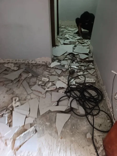 Retiro del revestimiento anterior de un piso